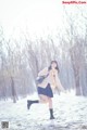 Coser@周叽是可爱兔兔 Vol.028: 雪景JK (15 photos) P5 No.a5443f